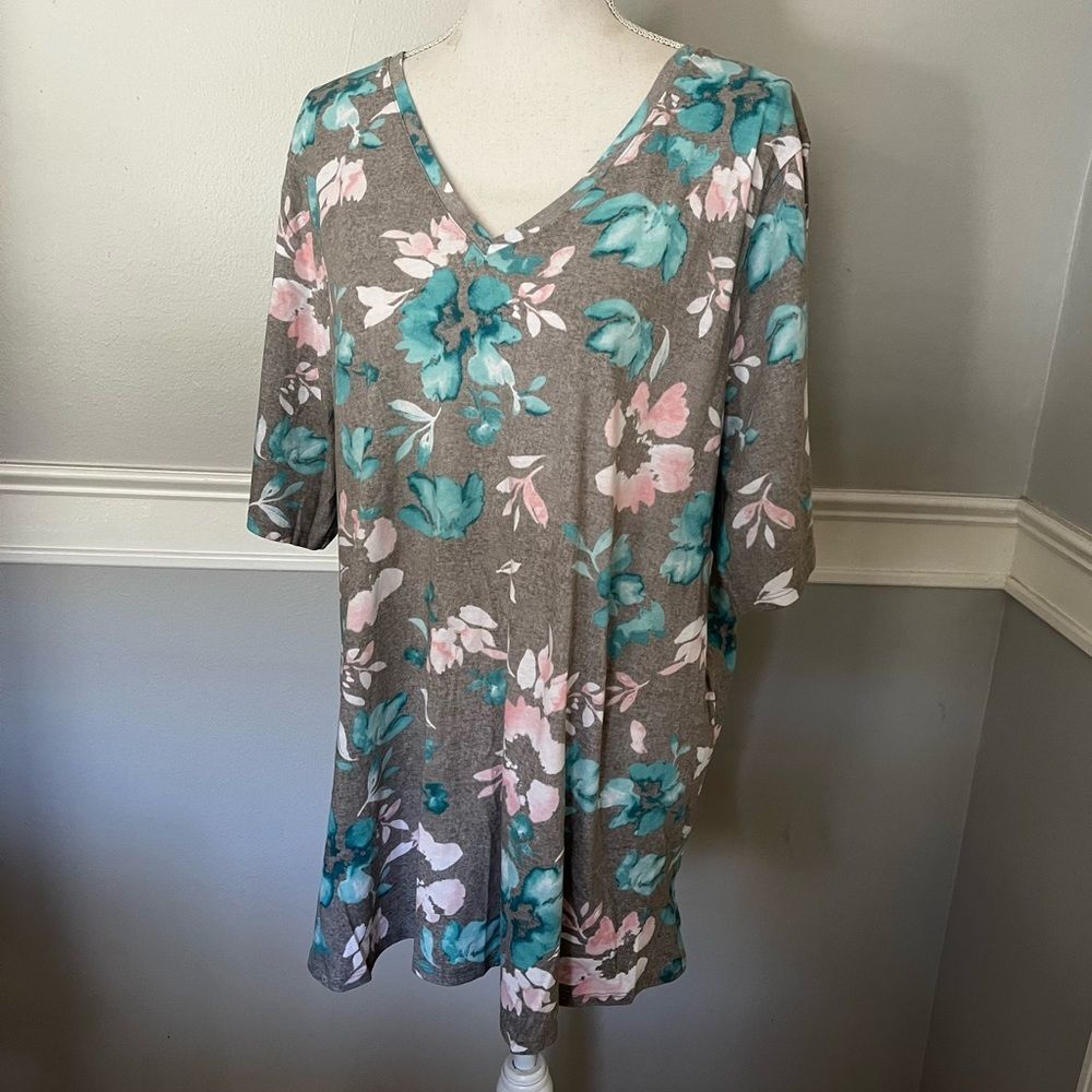 22/24 Lane Bryant Perfect Tee Shirt